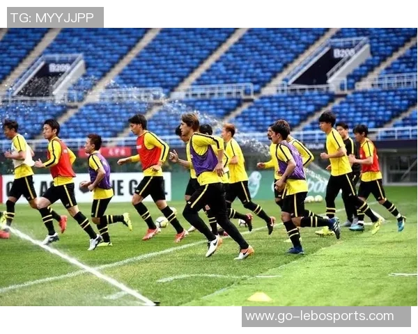 太阳神队迎战强敌全力以赴争夺胜利展现团队精神与竞技风采